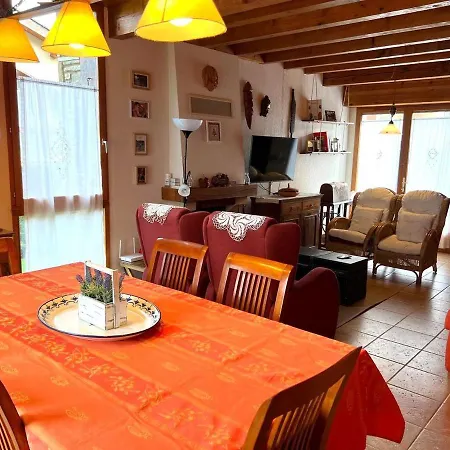 Familias En Santa Leocadia Feriehus *
