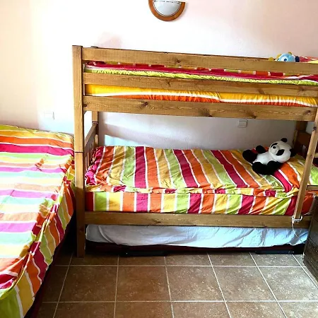 Familias En Santa Leocadia Holiday home Sainte-Leocadie