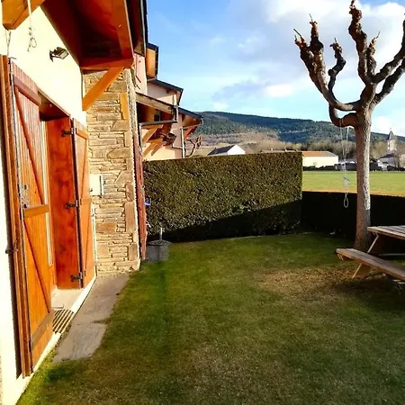 Familias En Santa Leocadia Holiday home *
