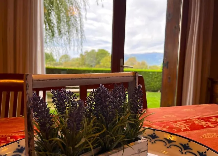 Casa vacanze Familias En Santa Leocadia Sainte-Léocadie